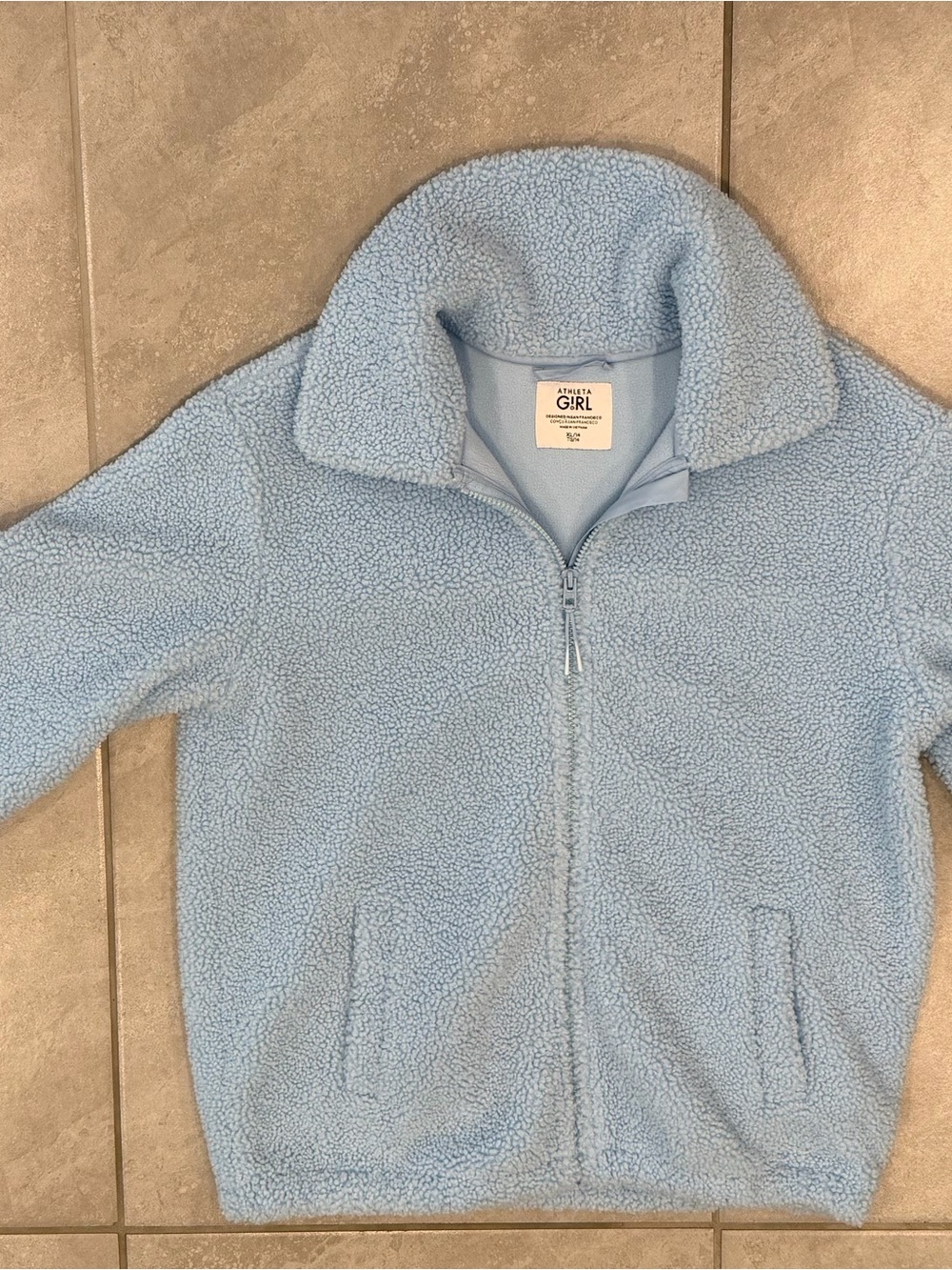 Athleta girl so toasty thugs, Sherpa jacket light blue